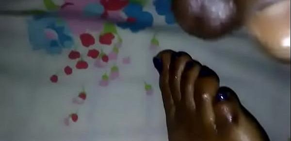  Fun on ebony feet